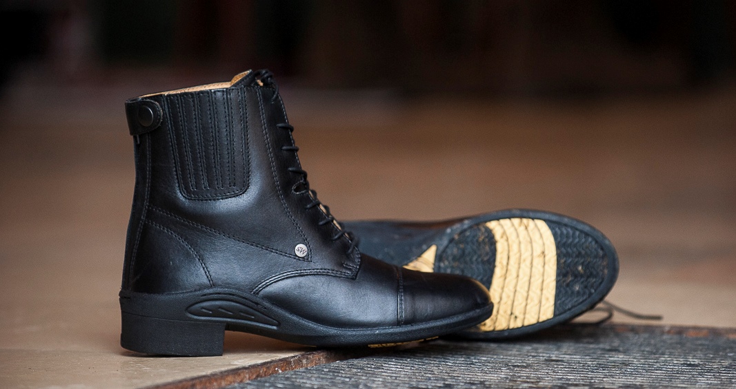 Schwarze Suedwind-Paddock-Stiefelette